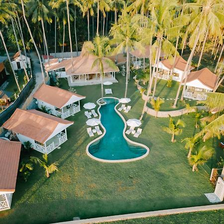 Senang Resort Tianyar Esterno foto