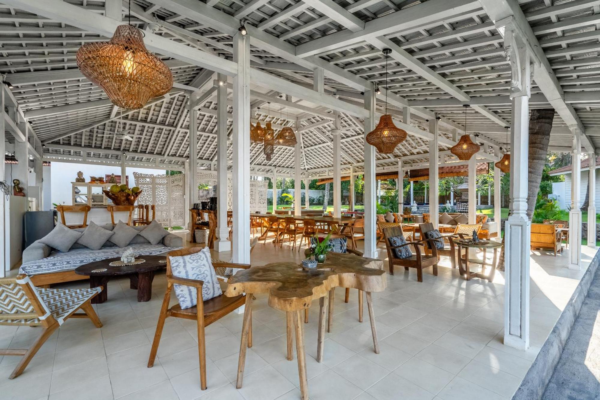 Senang Resort Tianyar Esterno foto