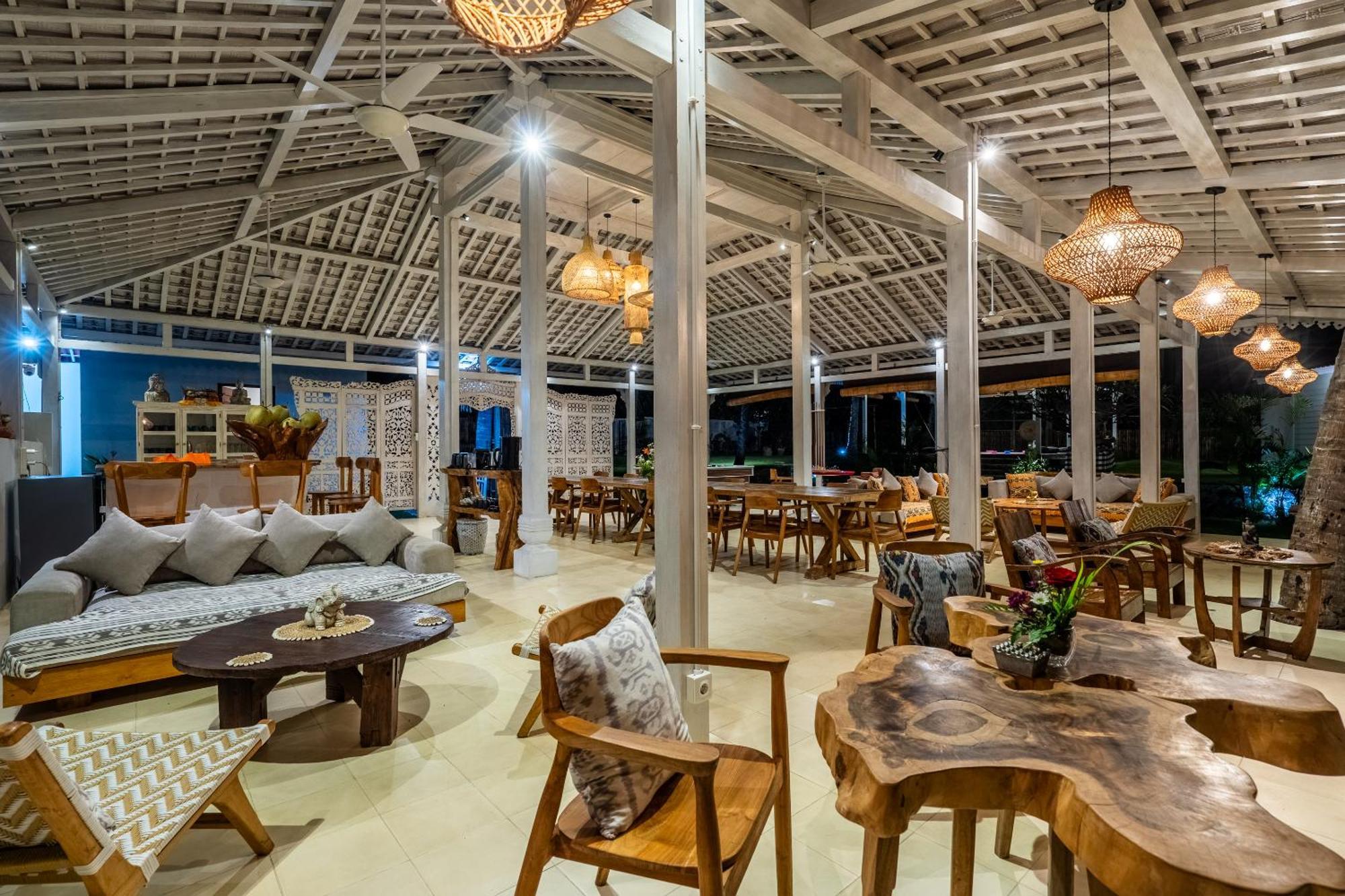 Senang Resort Tianyar Esterno foto