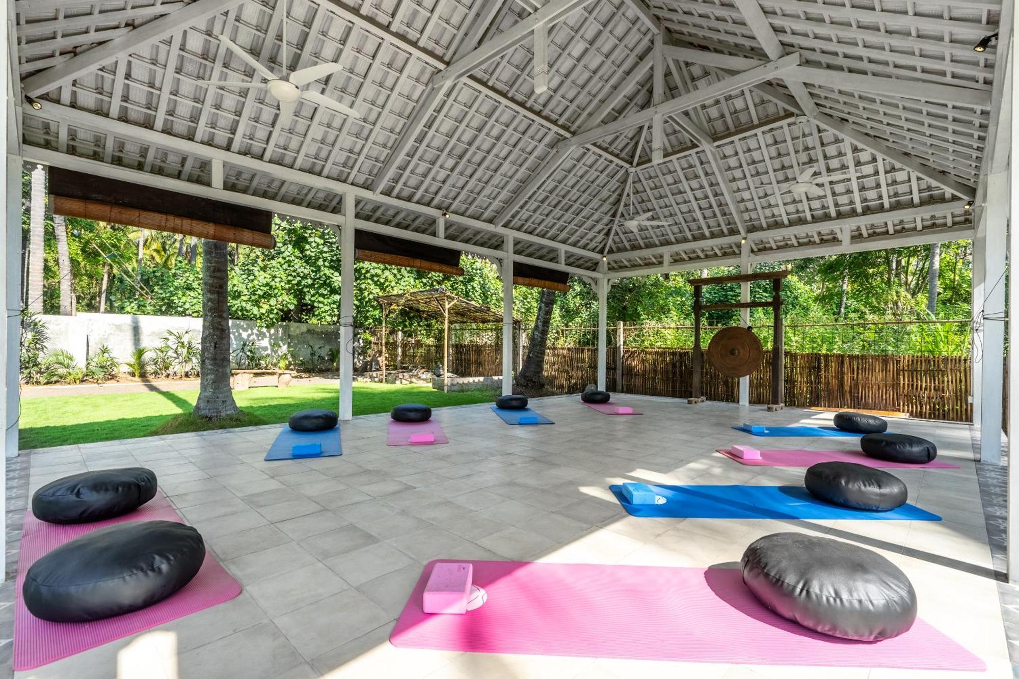 Senang Resort Tianyar Esterno foto